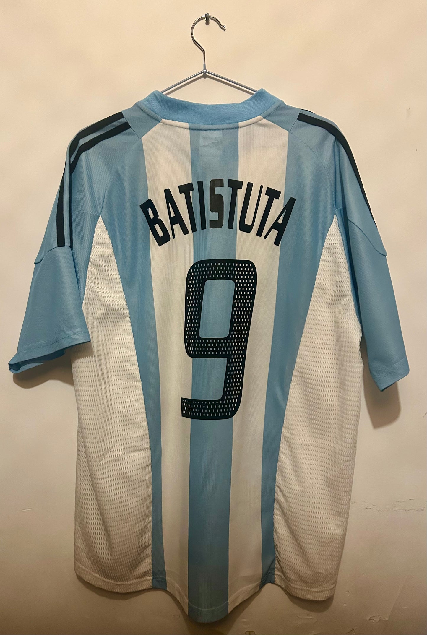 Batistuta No9 - Argentina Home 2002-2004 (L) 9/10