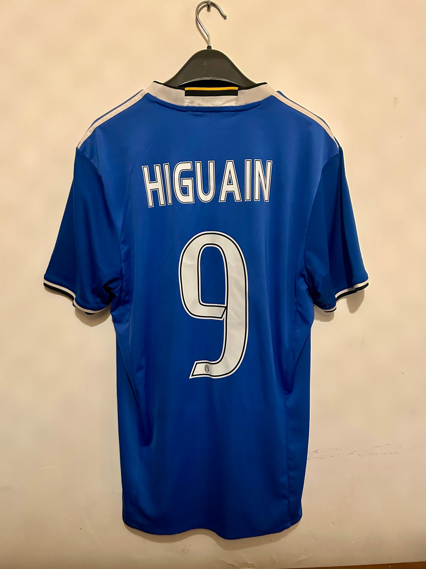 Higuain No9 - Juventus 16/17 Away (M) 10/10