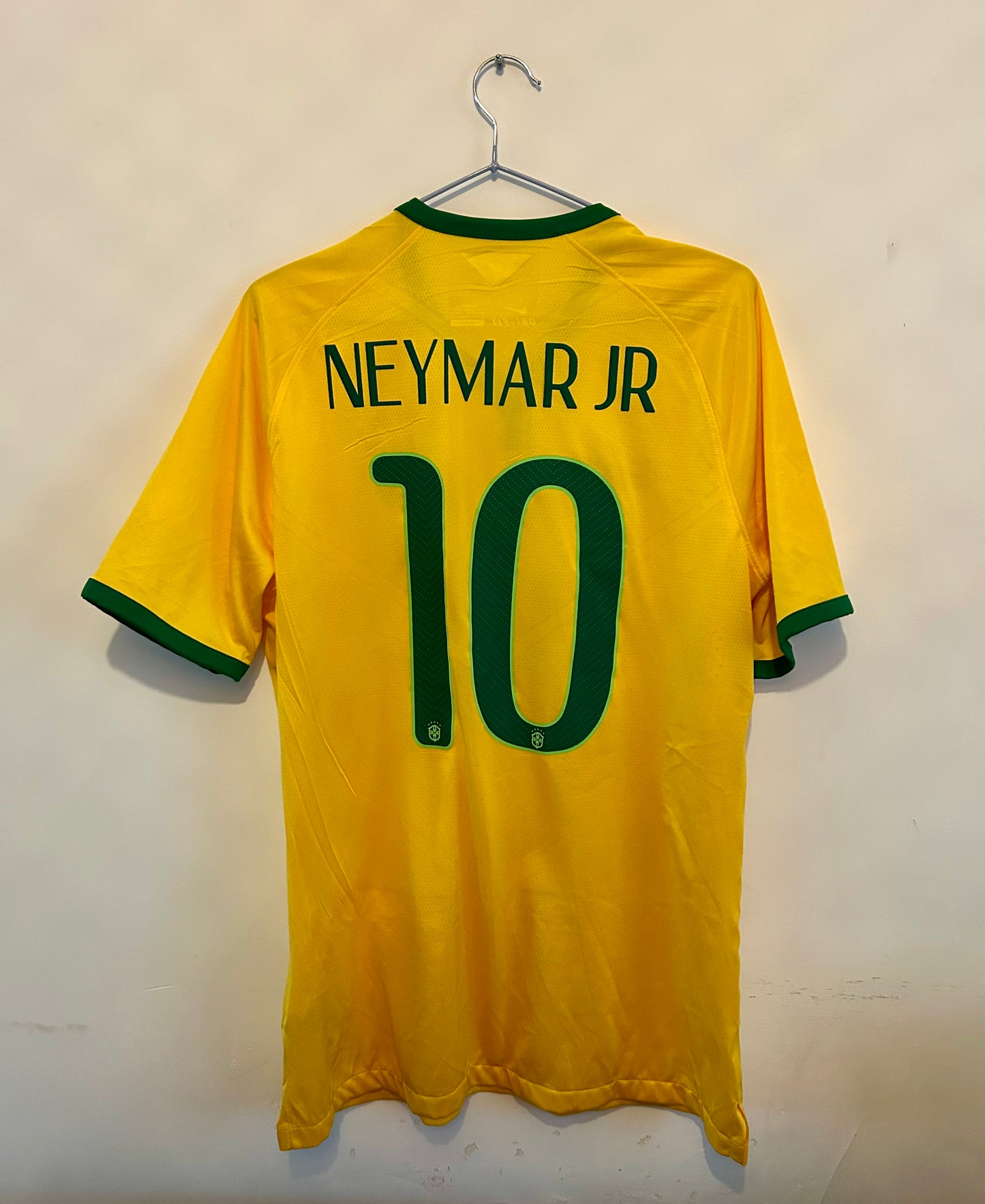 Neymar No10 - Brazil Home Jersey 14/15 (L) 8/10