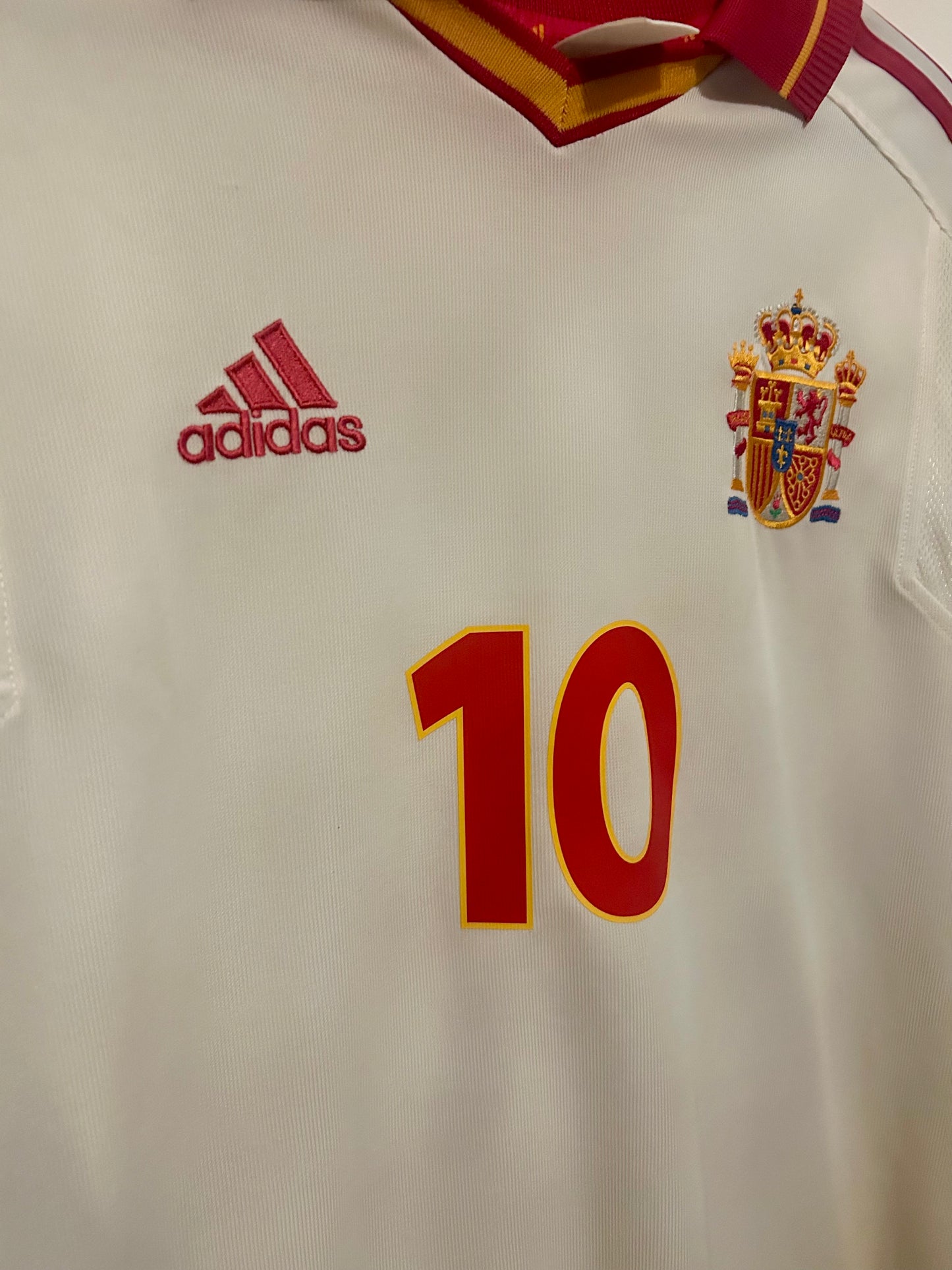 Raul No 10 - Spain 2000 Away Jersey (M) 9/10