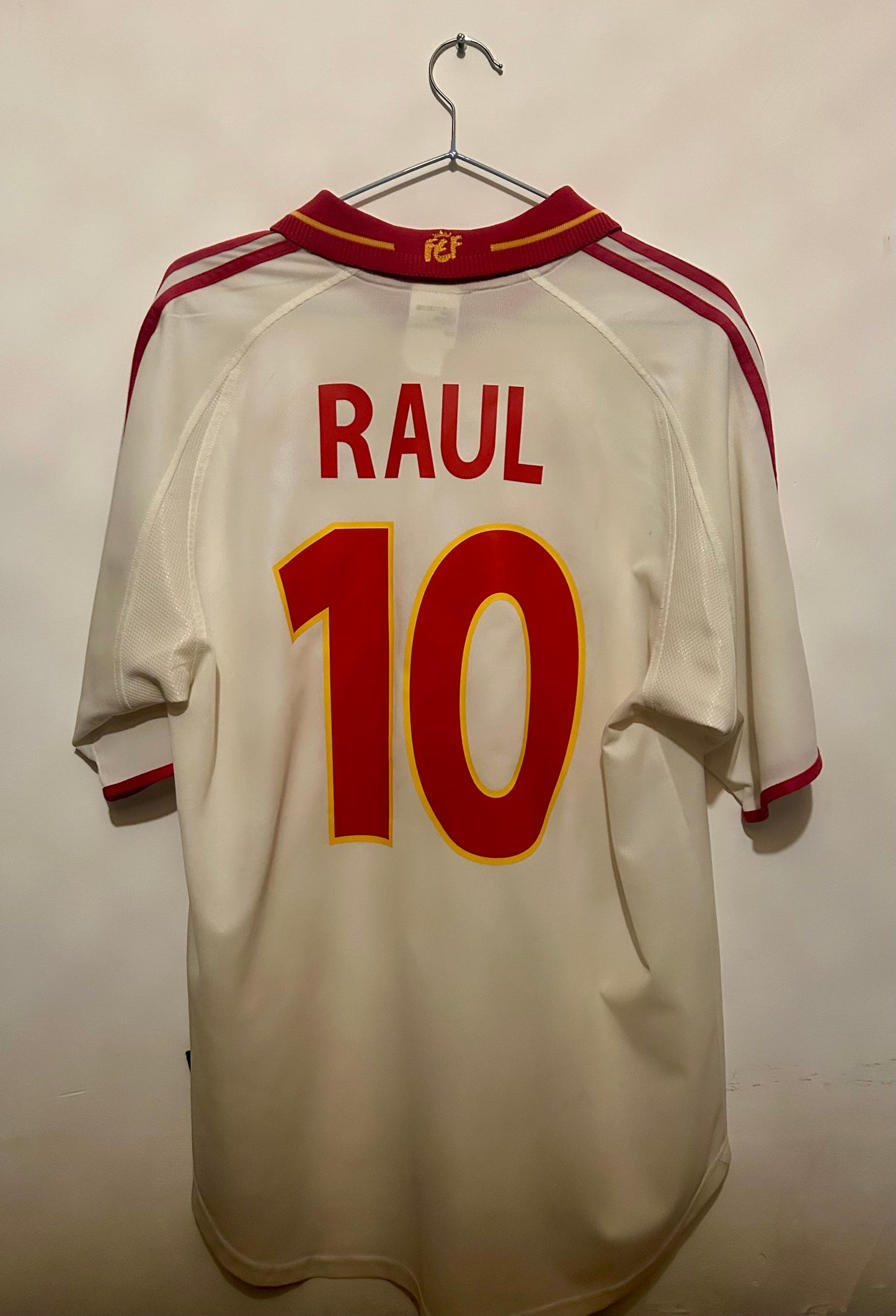 Raul No 10 - Spain 2000 Away Jersey (M) 9/10